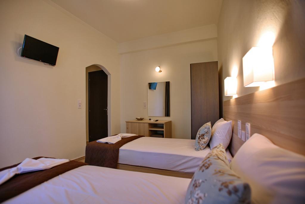 Aktaion Guest Rooms Skopelos Town Exterior photo