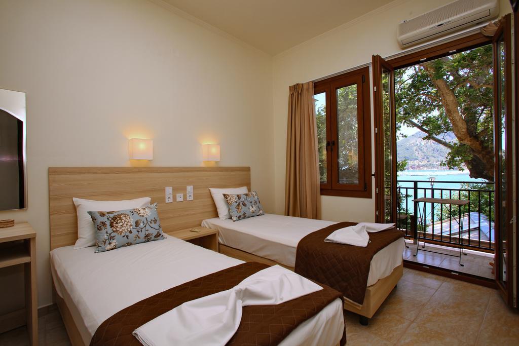 Aktaion Guest Rooms Skopelos Town Room photo