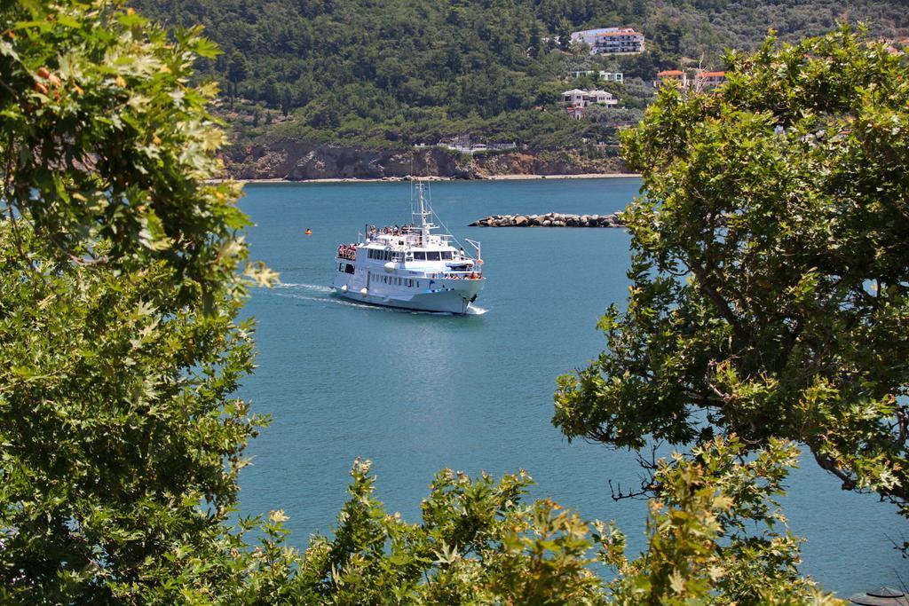 Aktaion Guest Rooms Skopelos Town Exterior photo